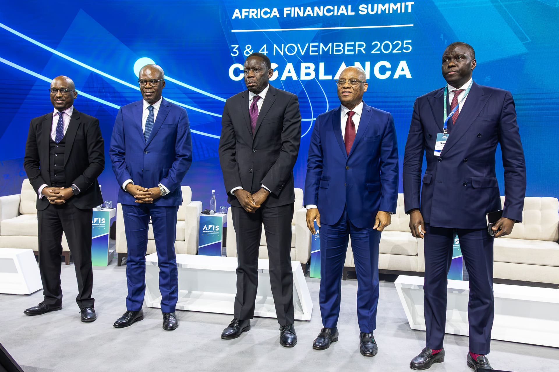 Photo de famille des panélistes