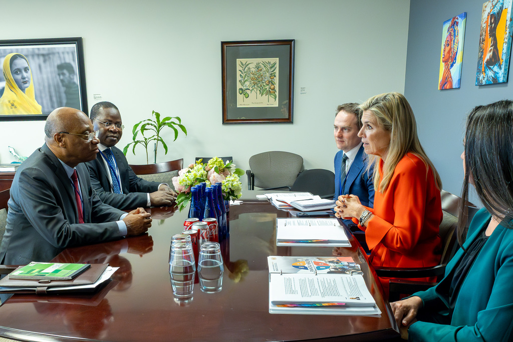 Le Gouverneur Jean-Claude Kassi Brou s’entretient avec Sa Majesté la Reine Máxima des Pays-Bas